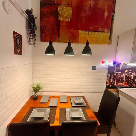 Ernesto 17 With Free Parking Possibility Apartment Budapest Luaran gambar